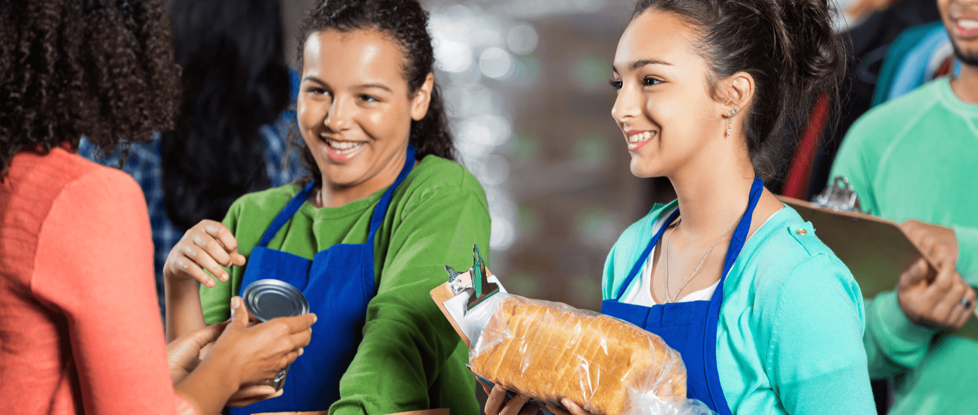 Teenagers volunteering